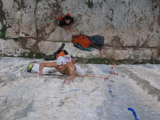 Маноло изкатери “Thin Ice” (8с) на 51 г.