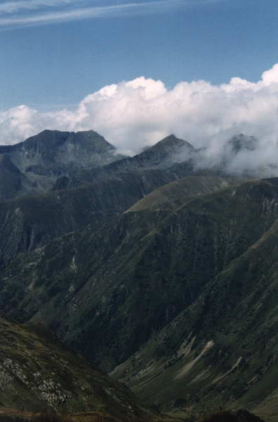 До сърцето на Карпатите и по-нататък