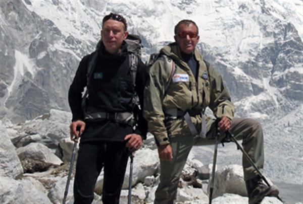 Две свръзки със “Златния пикел” за 2009 г.