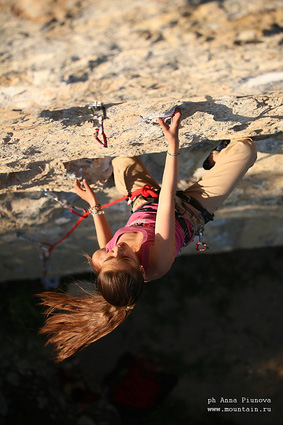 Женя Казбекова – 8b+ на 13 години