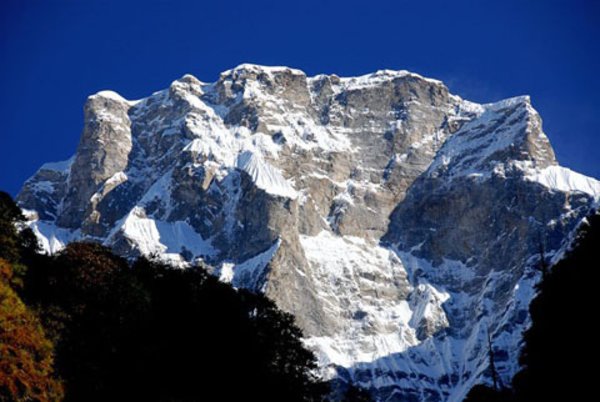 По южната стена на Южен Гауришанкар