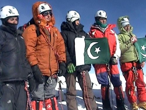 Първи зимен успех в Пакистан