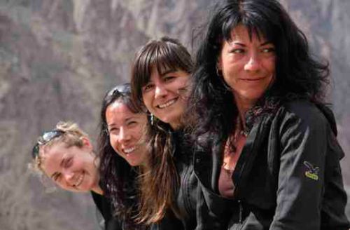 Испански дамски премиери в Каракорум