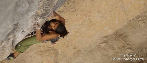 Даила не изостава