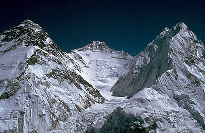 Опит за премиера в масива на Еверест