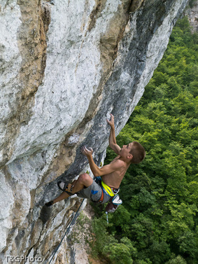 Ново 8b за 10-годишния Тито Траверса