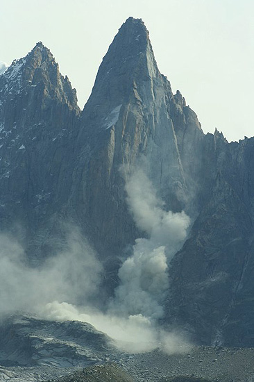 Нови гигантски срутвания на Пти Дрю