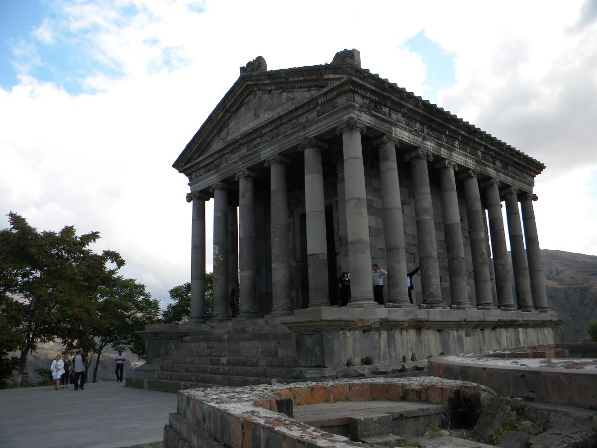 Два свята на Пътя на коприната - Армения, Узбекистан