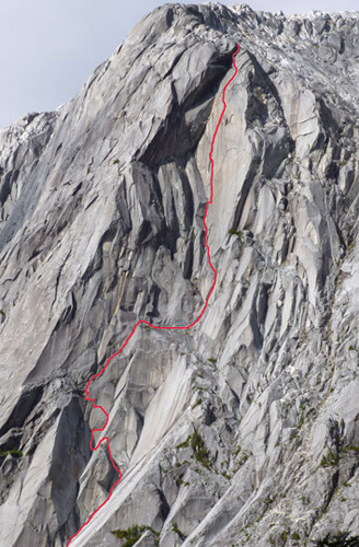 Нов маршрут в долината Кочамо