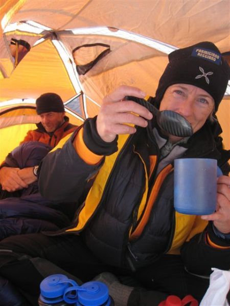 Нивес и Романо се завърнаха в Хималаите