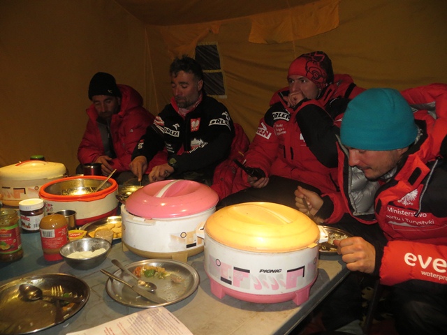 С “Тримата мускетари” срещу скуката