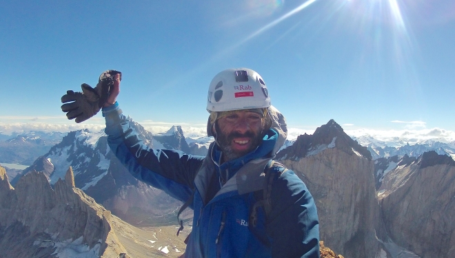 Първи пълен траверс през Кулите Пайне