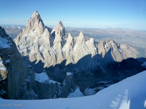 Солов траверс на масива Адела в Патагония