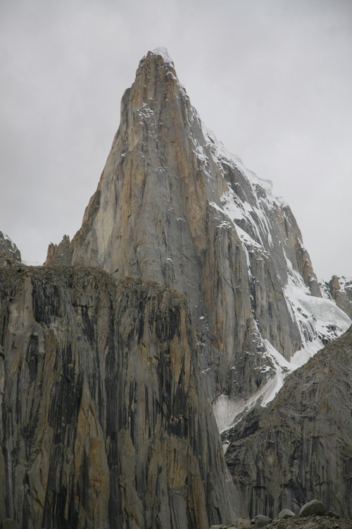 Италианци към  Ули Биахо