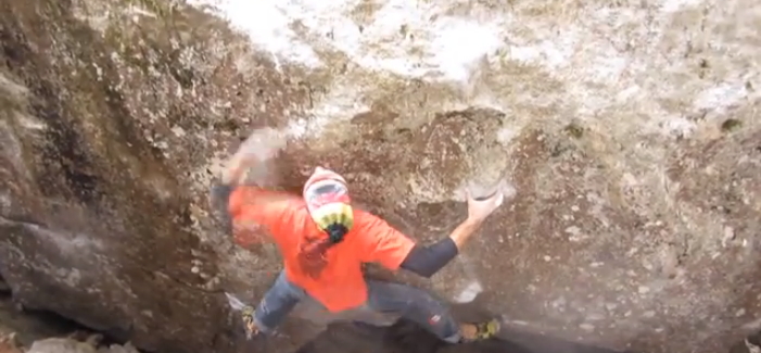 Кирил Христов по едни от най-трудните боулдъри в Рила