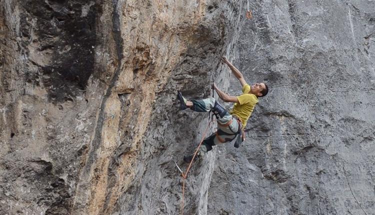 “3 в 1” - първото 8c+ на Лакатник