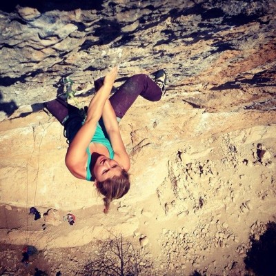 Една trad-катерачка в Олиана