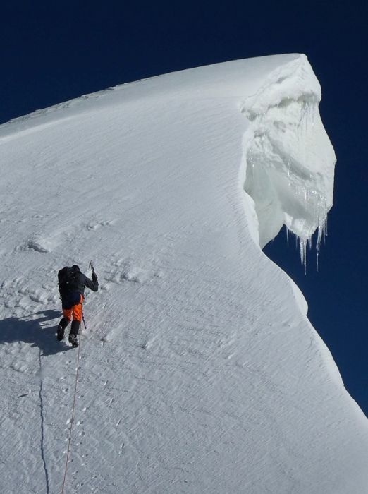 Спиращ дъха хазарт с цепнатините и козирките на пик Шчуровски