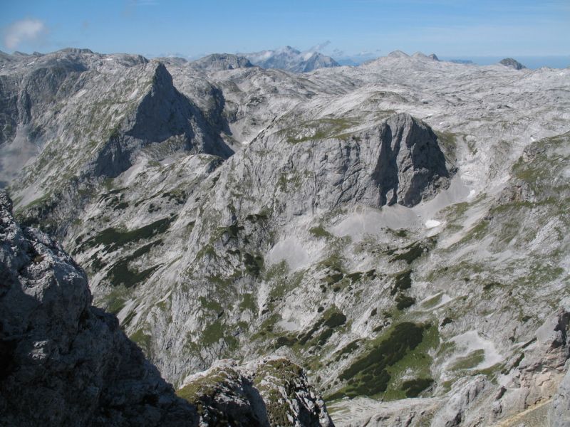 "Какво е да пътуваш до Алпите в търсене не на върха, а на дъното?“