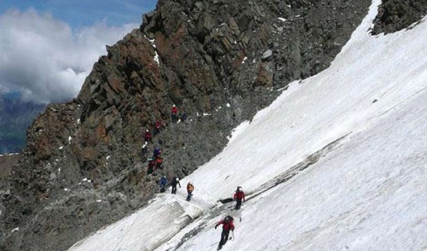 Резките затопляния предизвикаха серия инциденти на Монблан, класическият маршрут е затворен 