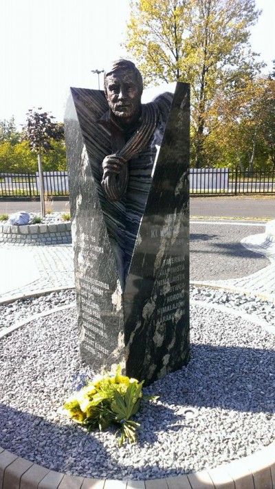 Паметник на Йежи Кукучка бе открит в Катовице