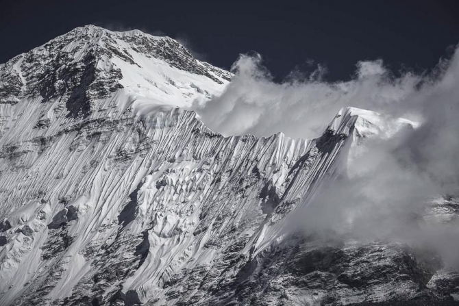 Инюратеги, Валехо и Сабалса изкачиха Чамланг