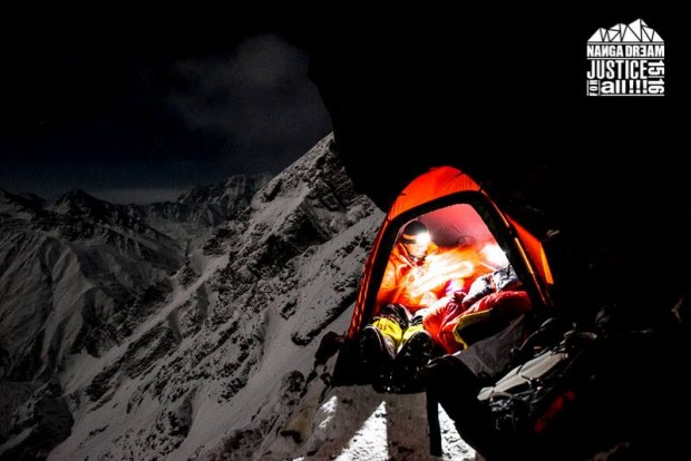 “VERY HAPPY NEW YEAR!” – от подножието на Нанга Парбат