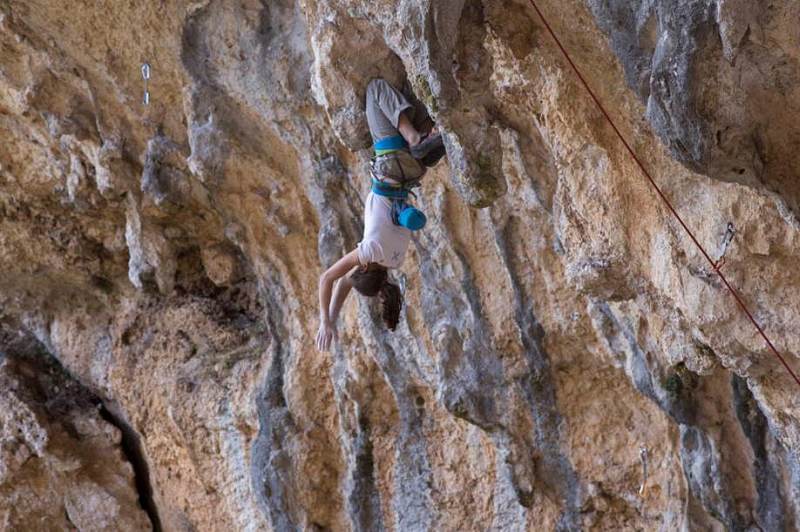 15-годишната Лаура Рогора премина “Grazie” (8b+) в стил flash