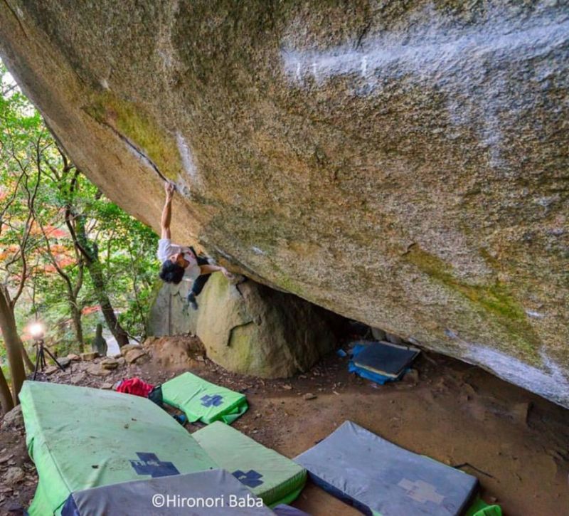 Тоши Такеучи изкатери собствения си проблем “Babylon” (8C)