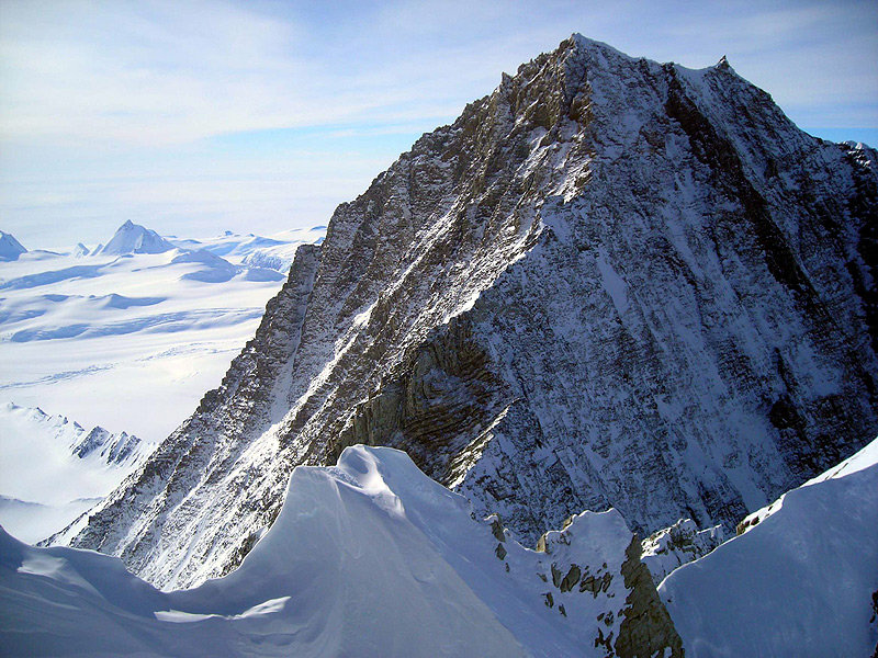 50 г. от първото изкачване на втория по височина връх в Антарктика