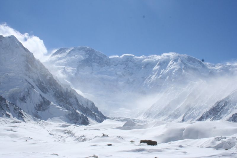 Второ в историята зимно изкачване на пик Победа