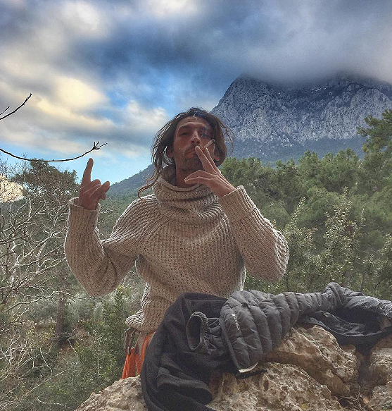 И на турската улица изгря слънце – Мюмюн Карабаш премина премиерно “Karma Sutra” (8c+)