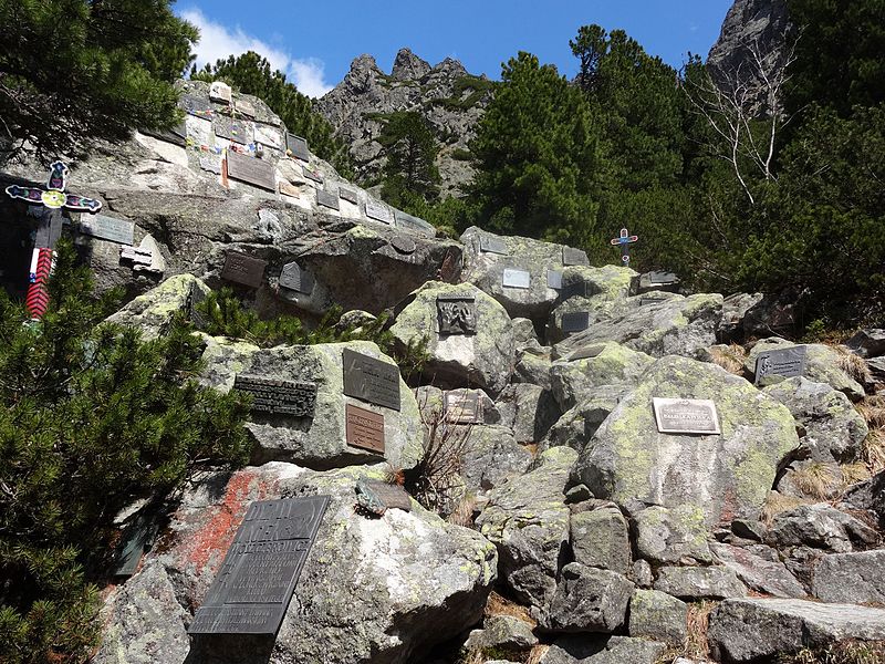 Възпоменание за загиналите на символичното гробище в Татрите