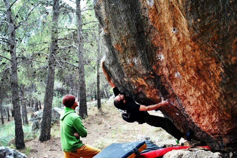 Сесар Керо прокара ново 8C в Испания