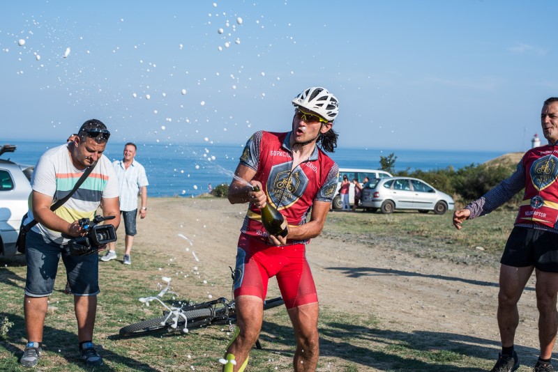 Нов рекорд по "Ком-Емине" - 3 дни и 9 часа