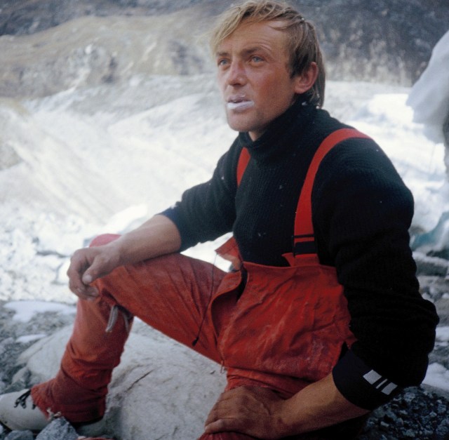 Загина легендата Франчек Кнез