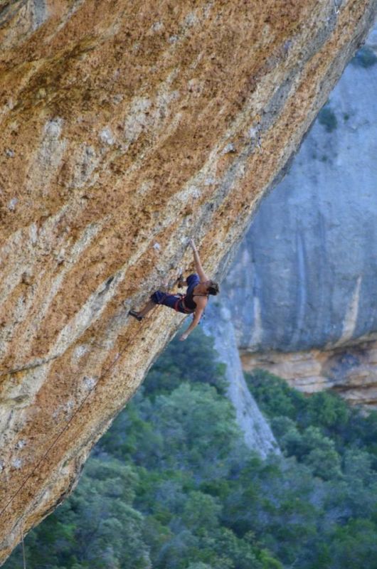 Вдъхновяващо – 43-годишната Мюриел Саркани изкатери “Era Vella” (9a)