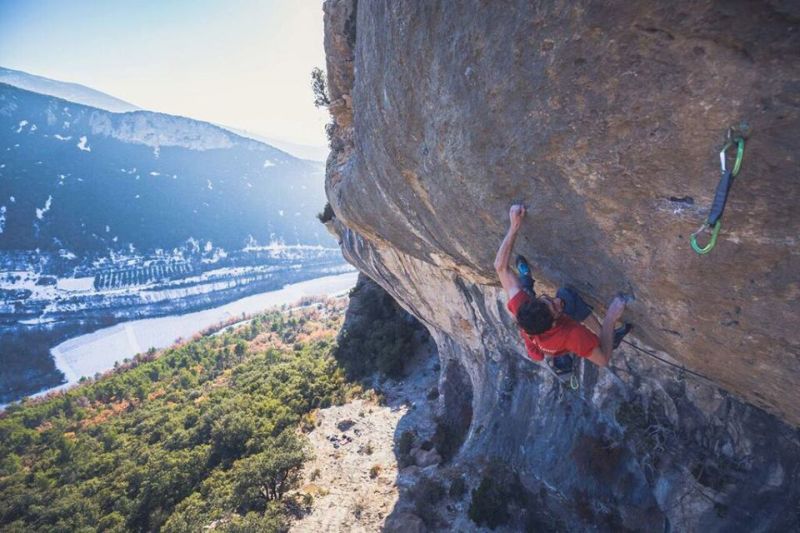 Даниел Юнг изкатери премиерно “Jamais Deux Sans Toit” (9a+/ 9a?) в Молан