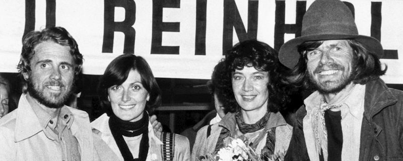 Прожекция на филма  “Еверест без кислород” на 8 май т. г. – в деня на забележителната годишнина от успеха на Хабелер и Меснер