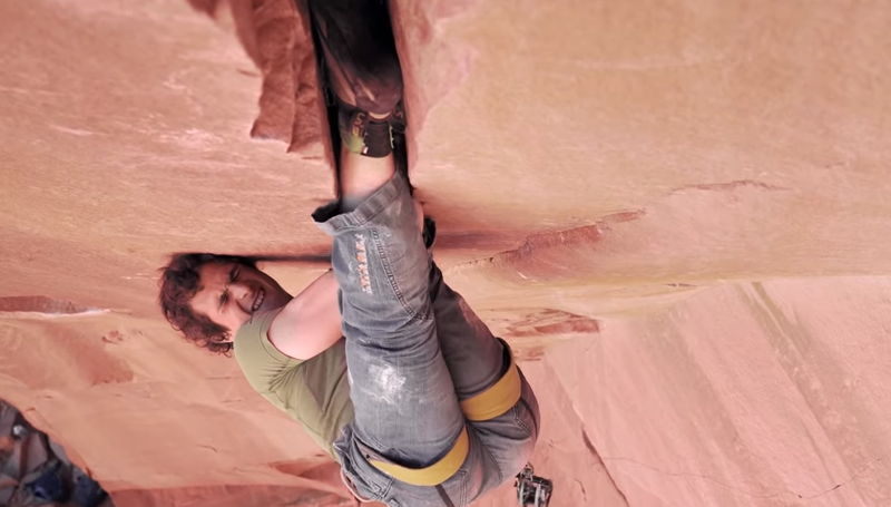 Адам Ондра трад по цепките на Indian Creek (видео)