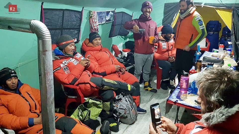 Подробности за развоя на експедициите до K2 и Нанга Парбат