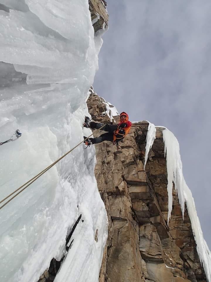 АЛПИНИЗЪМ И РЕЛИГИЯ