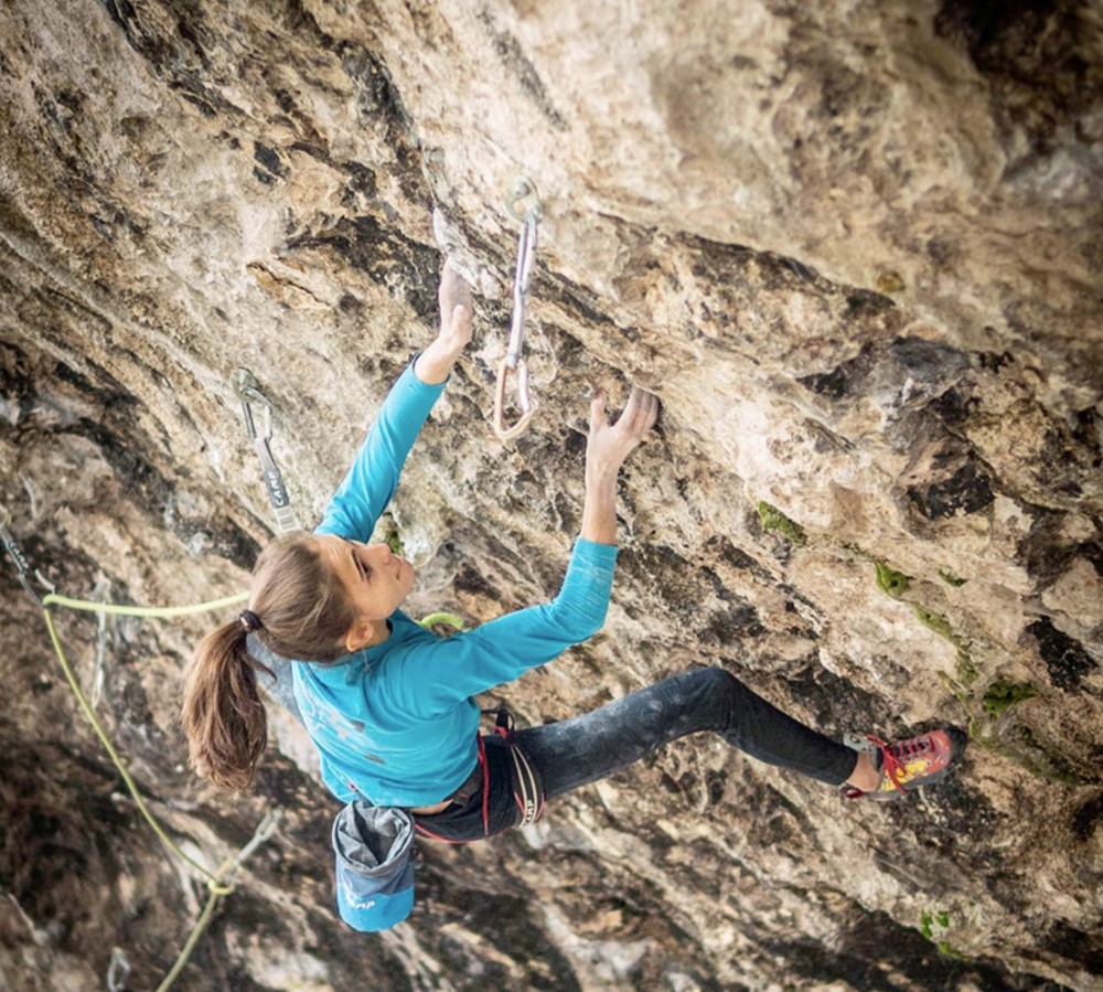 Лаура Рогора с четвърти маршрут над 9а