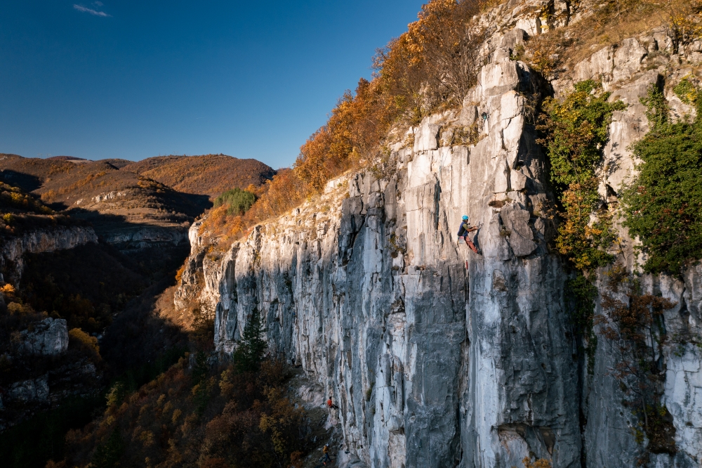 Нов сектор на Лакатник с имена на италиански*