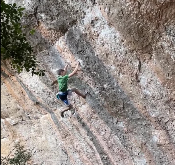 Ники Русев с ново 9а