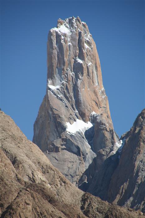  Опит за зимно изкачване на Безименната кула на Транго