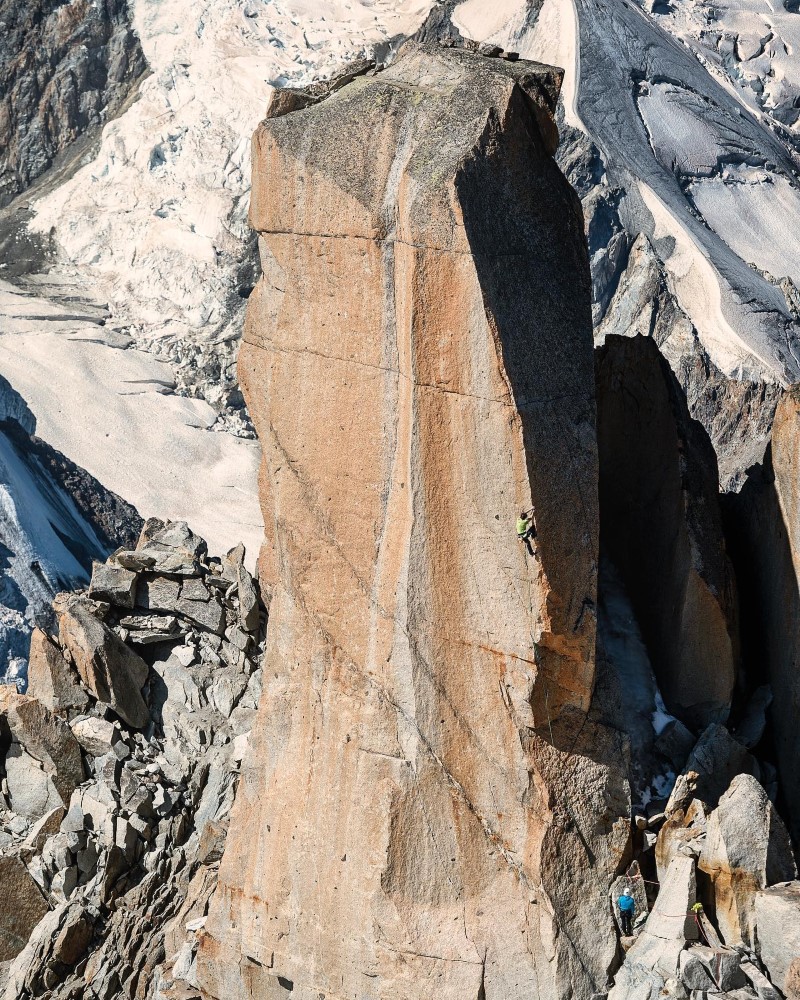 Варошкин и Колевски с премиера по Gendarme des Cosmiques