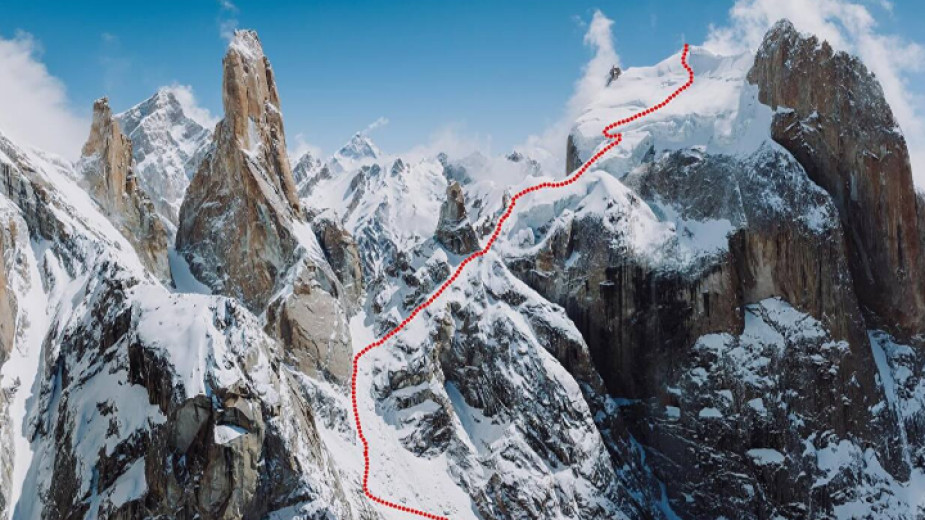 Първо спускане със ски от Голямата кула на Транго