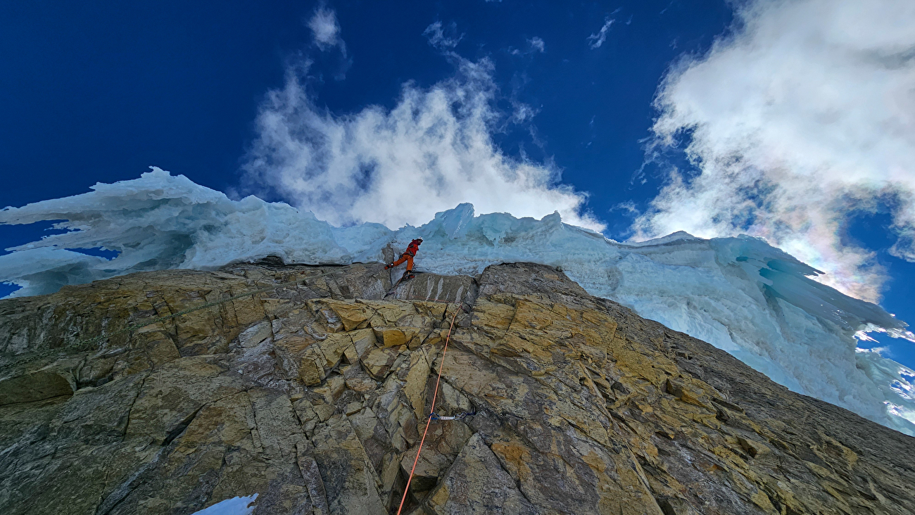 Алекс Хубер, Симон Гитл и Дани Арнолд с нов маршрут в Перу